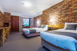 Deluxe Twin Suite at Montville Mountain Inn Resort