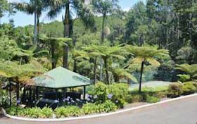 Pergola BBQ with Tennis Court at Montville Mountain Inn 